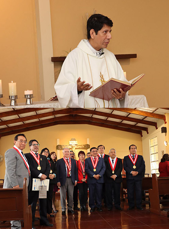 misa en la Parroquia Universitaria «San Isidro Labrador»