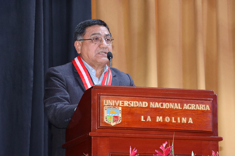 Rector, Américo Guevara